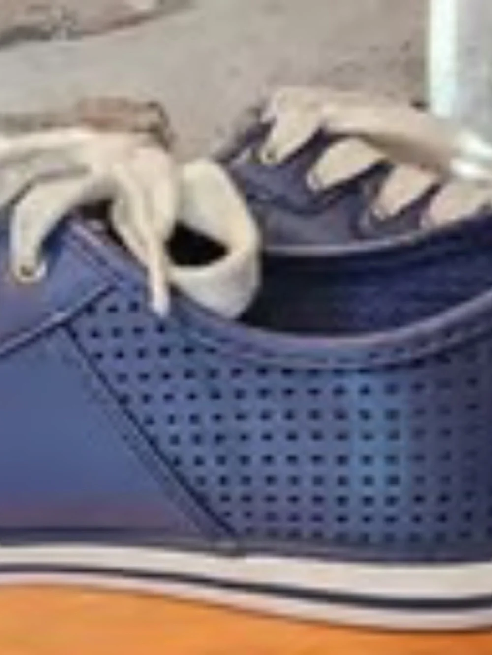 GUESS Size 7 Women's Blue Tennis Shoes lot6530